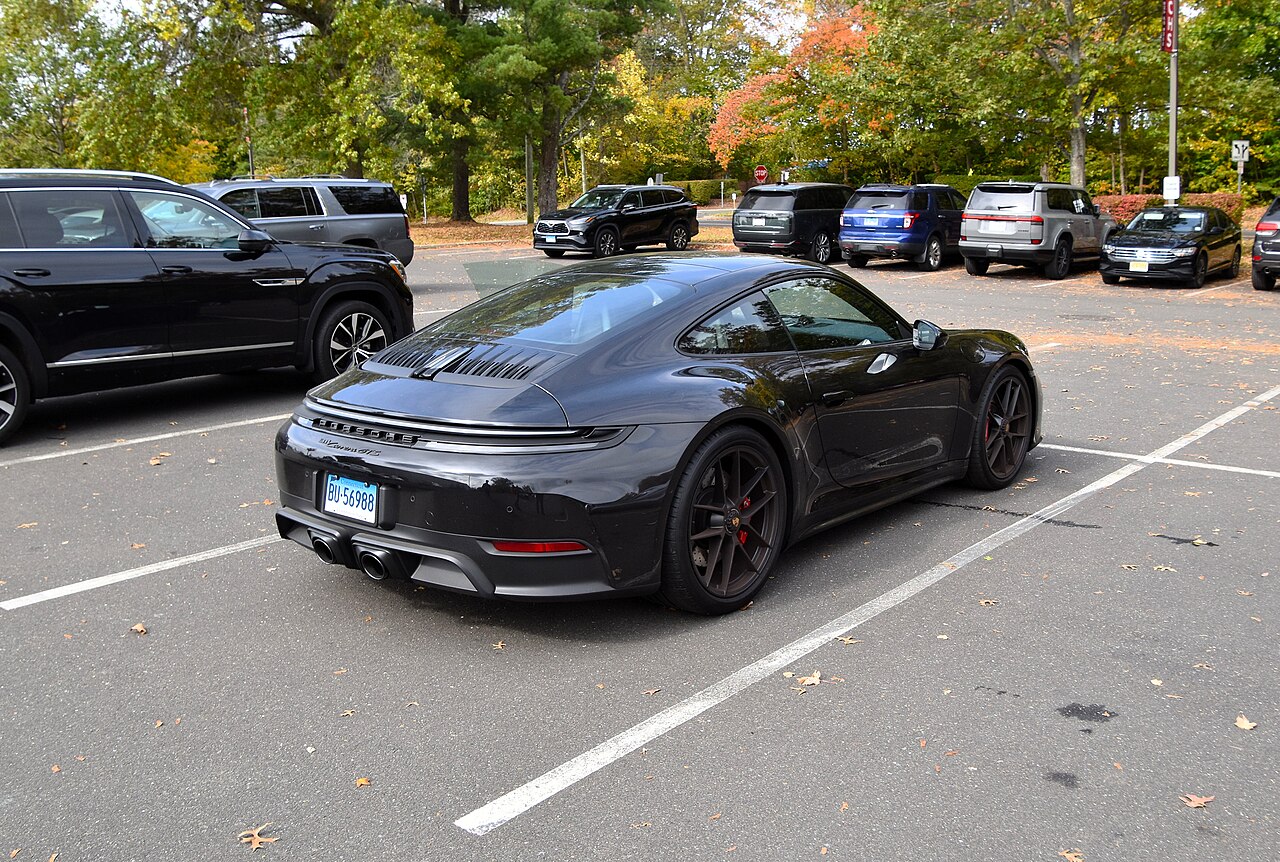 Porsche 911 Carrera GTS Coupé generacije 992.2, letnik 2025