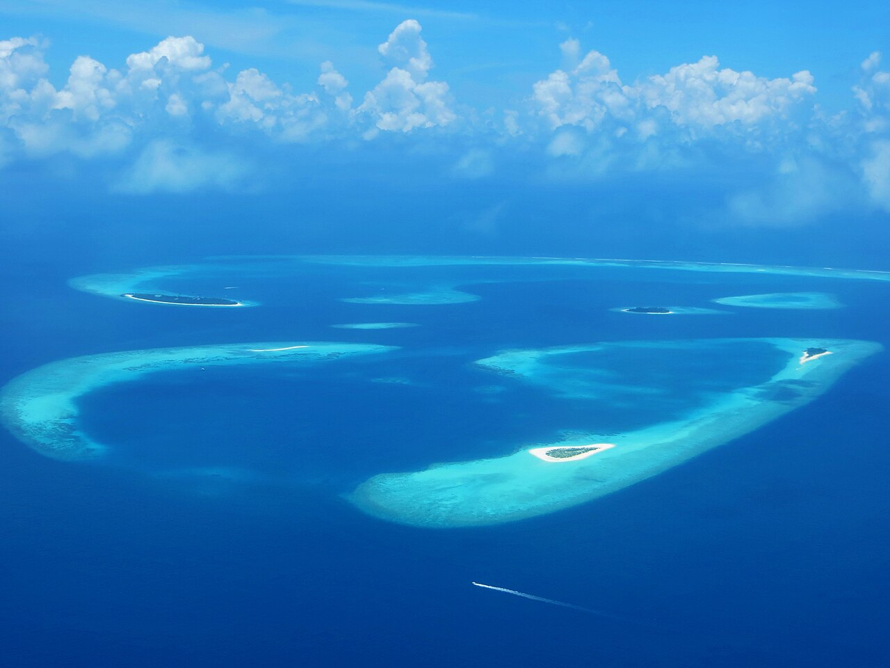 Otoček Veyofushi v atolu Baa na Maldivih